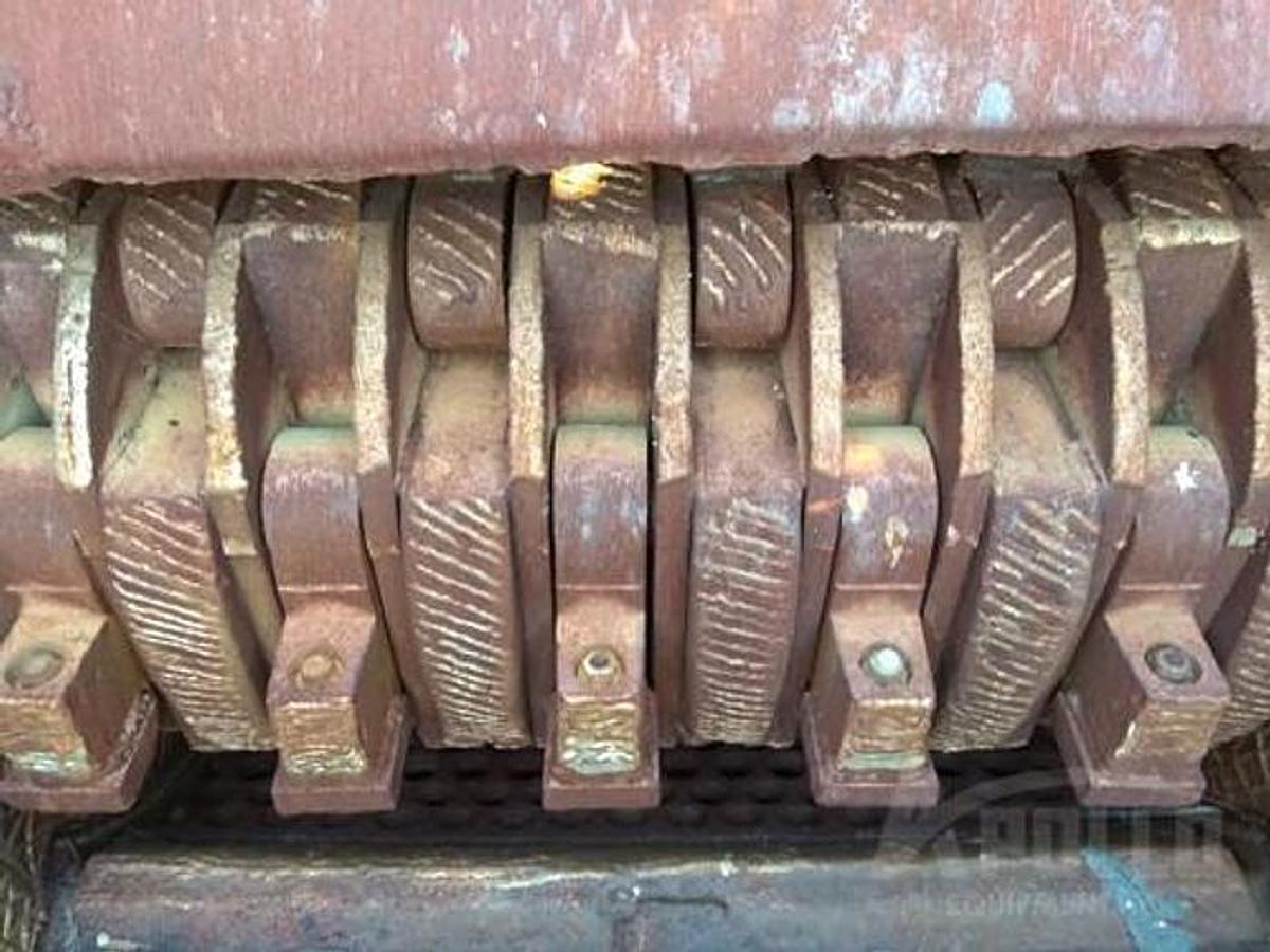 Used 1994 Peterson Pacific HC4400 Horizontal Grinder