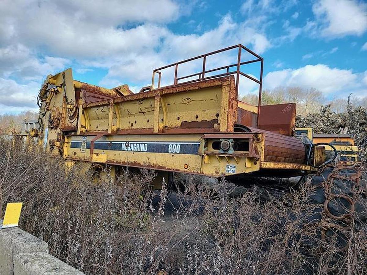 Used 1993 Rawlings Megagrind 800