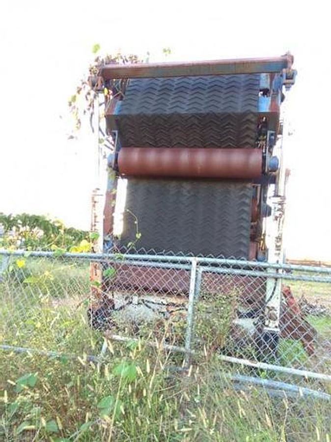 Used 1994 Peterson Pacific HC4400 Horizontal Grinder