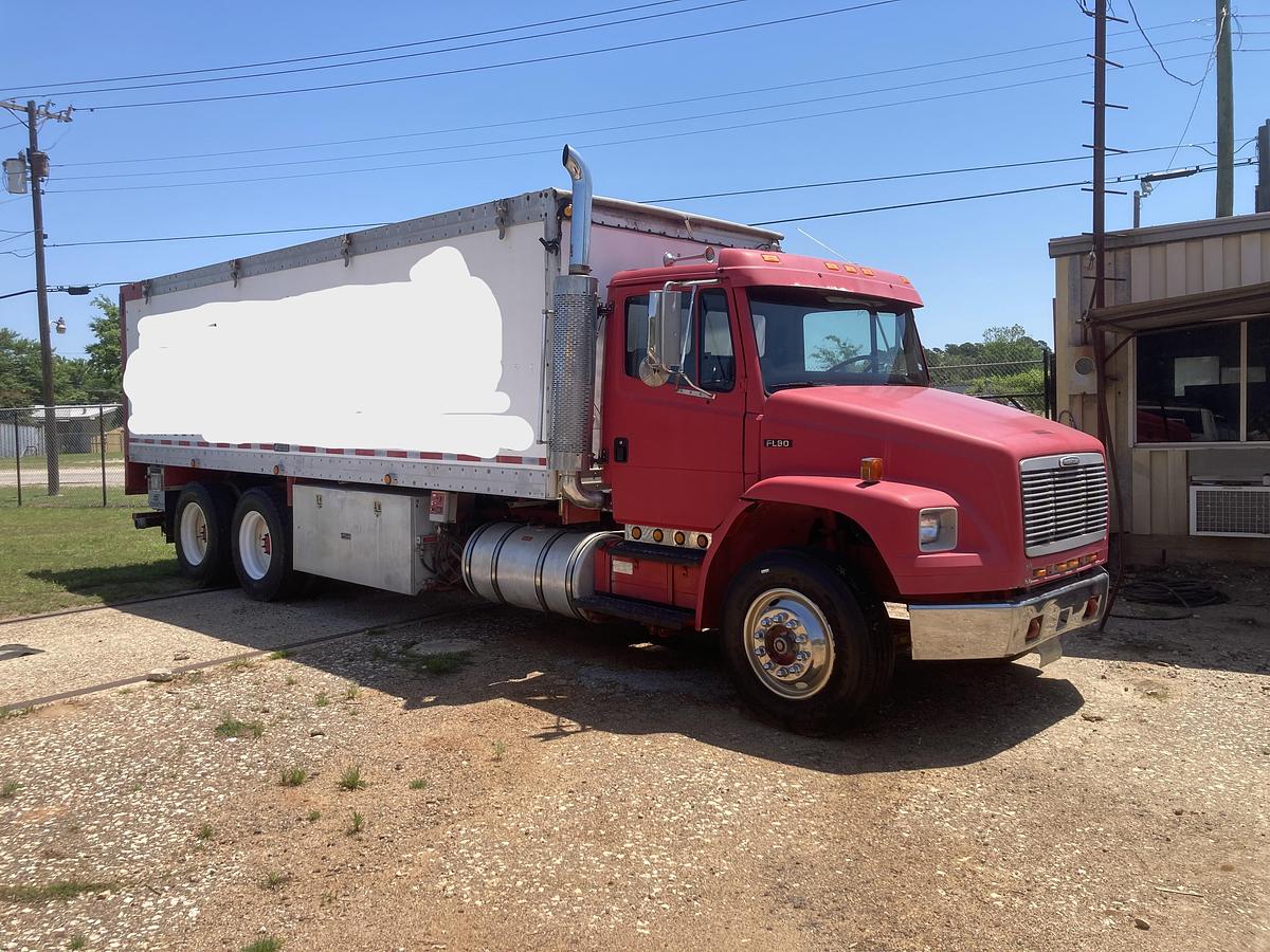 Used 2002 Freightliner FL-80