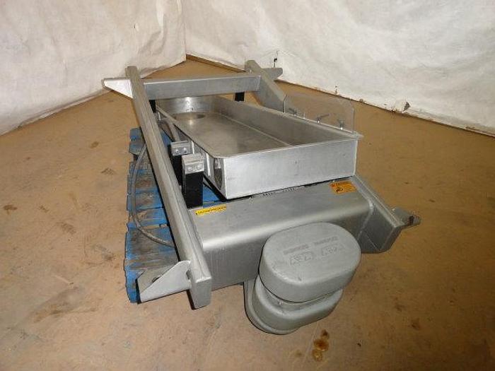 Used Key Technologies Iso-Flo Vibratory Conveyor; Scale feed pan