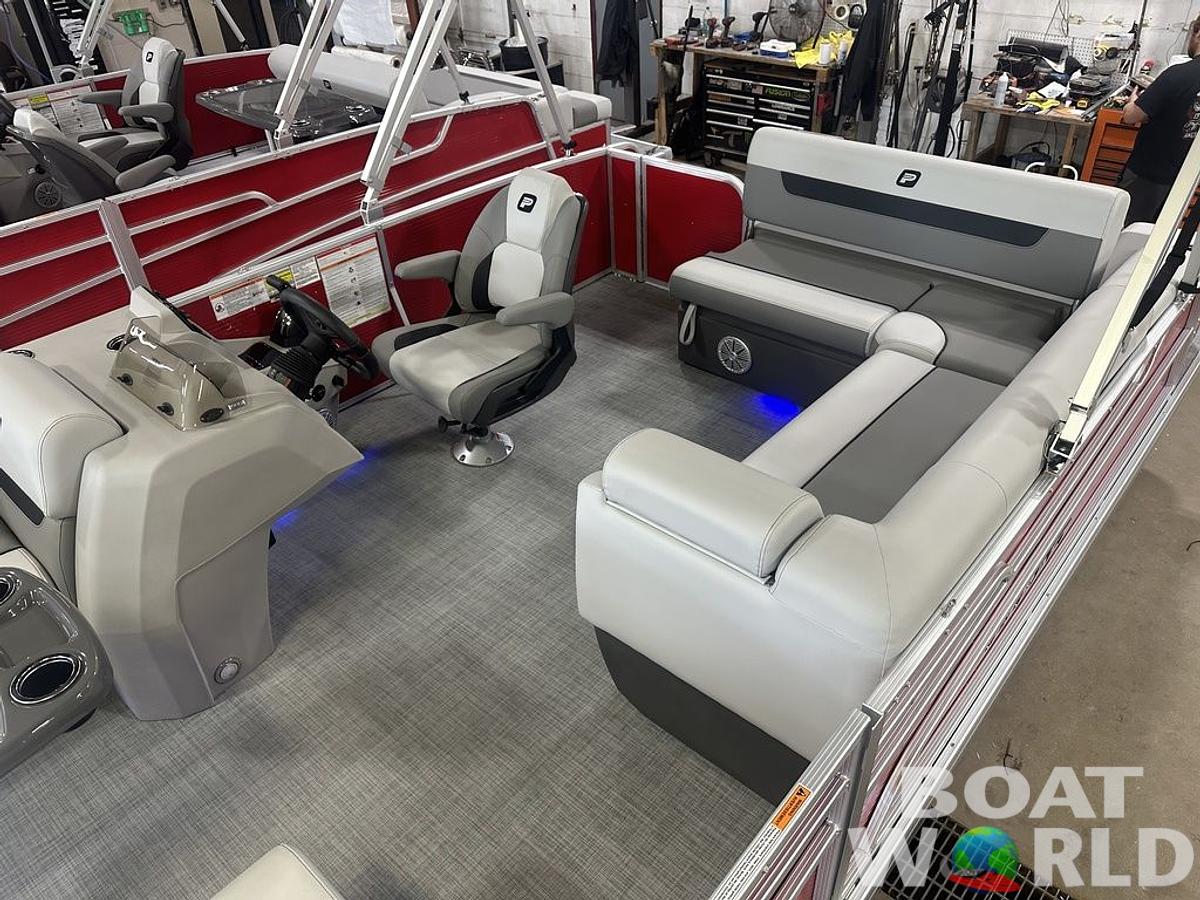 2025 Princecraft Vectra 21 RL Swingback Lounge Pontoon & Mercury 4-Stroke EFI