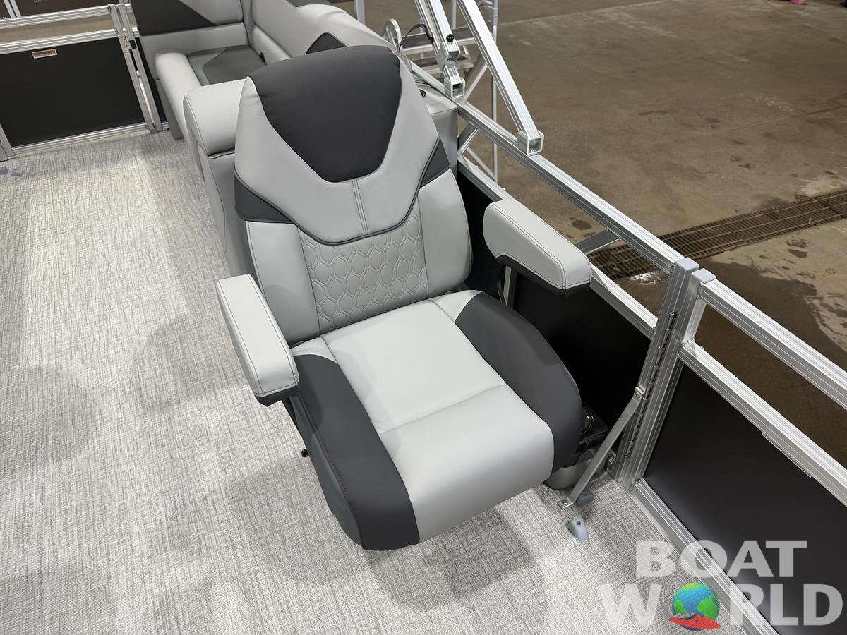 2027 Tahoe Sport 2380 Quad Lounge & 4-Stroke $32995