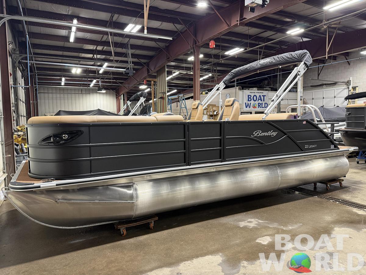 2026 Bentley Pontoons Legacy 223 Swingback Tritoon 