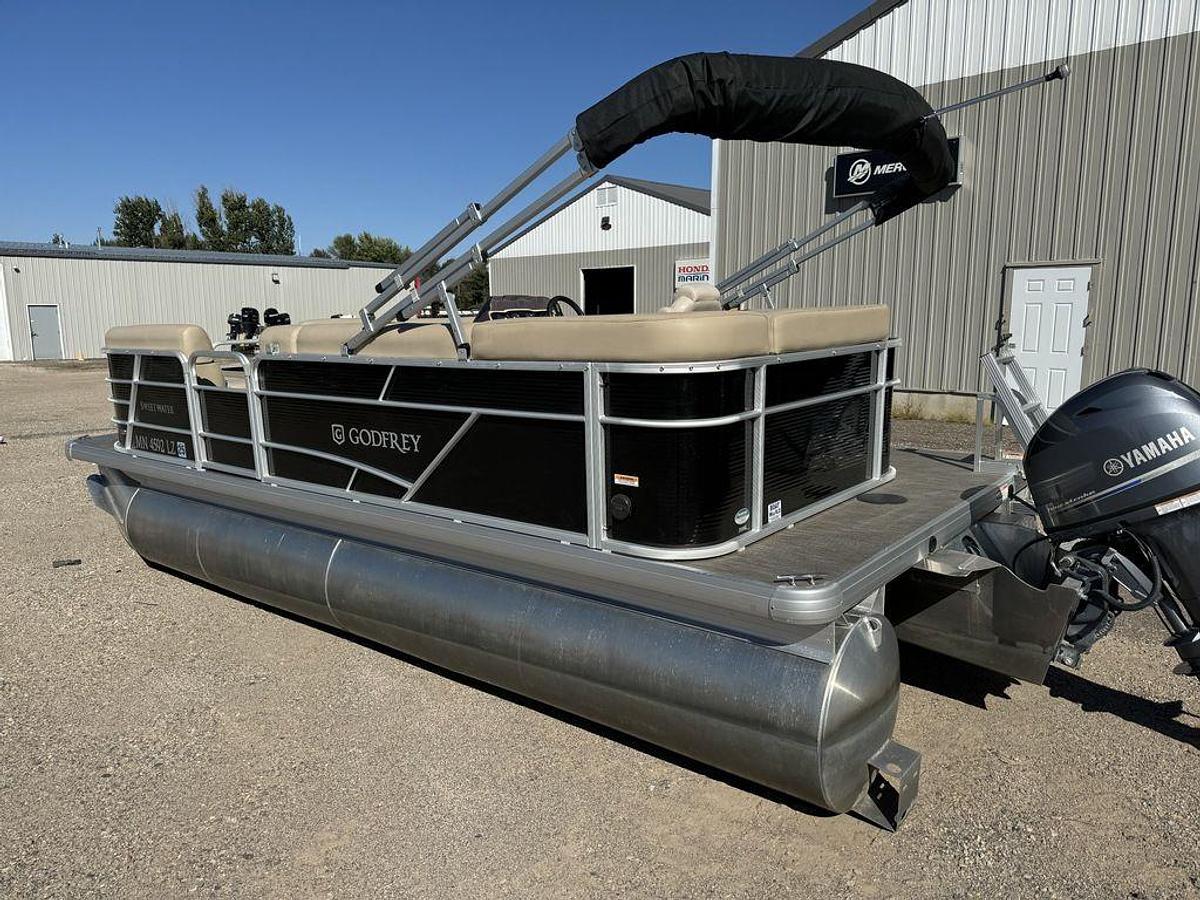 Used 2020 Sweetwater SW 2086 Cruise Pontoon with 70HP Yamaha 4-S EFI