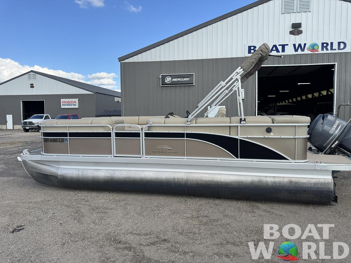 Used 2014 Bennington 22 SLX Pontoon