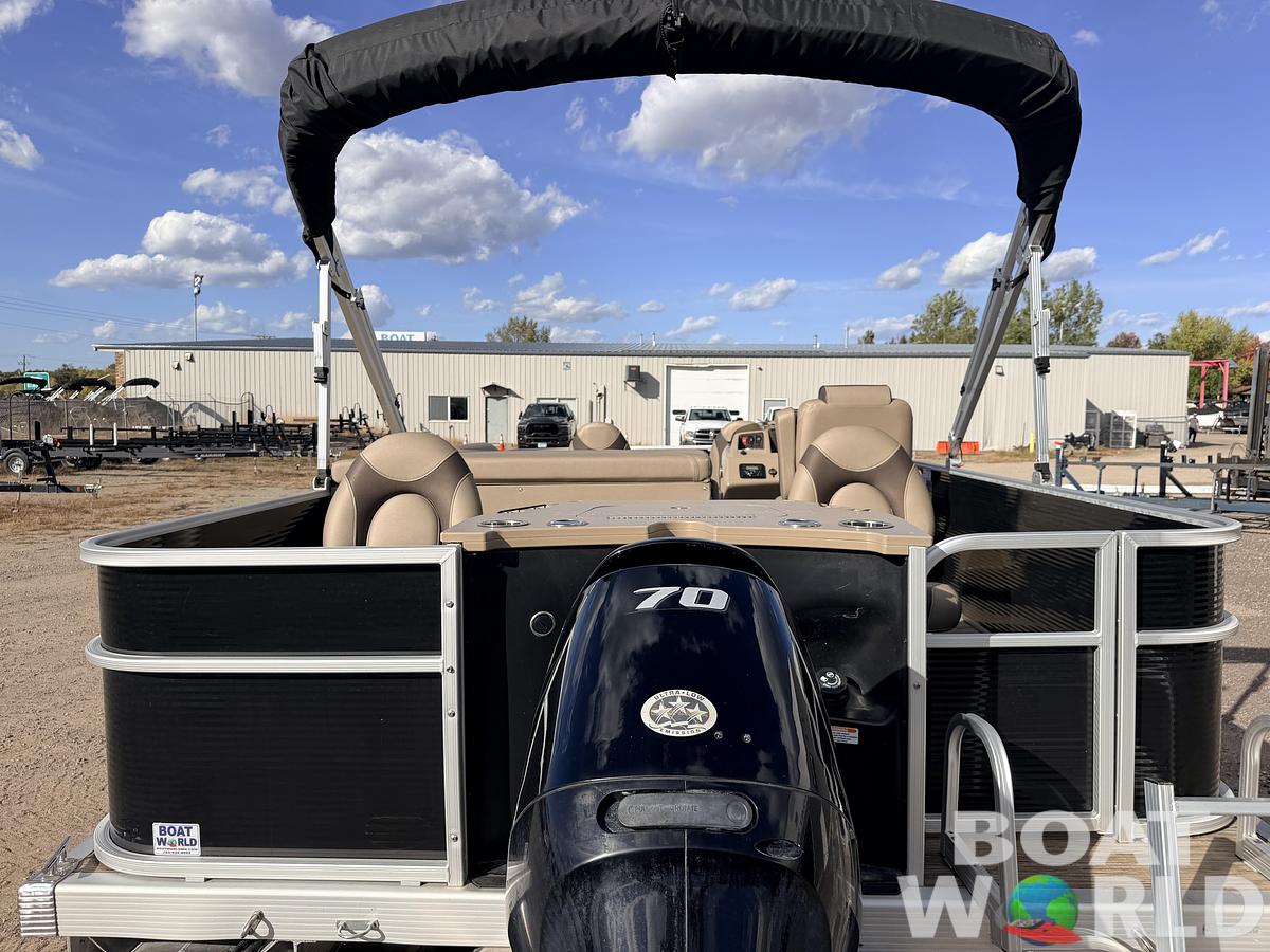 Used 2023 Bennington S20 F & 70HP Suzuki 4Stroke -$27,995