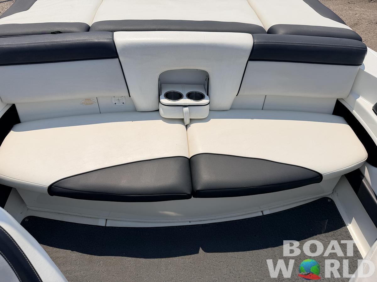 Used 2012 Sea Ray 205 Sport & 220HP 4.3L Mercruiser MPI with Tandem Axle Trailer -$15,995