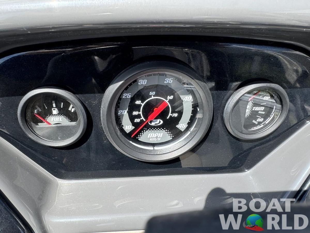 Used 2020 Princecraft Vectra 19 Pontoon