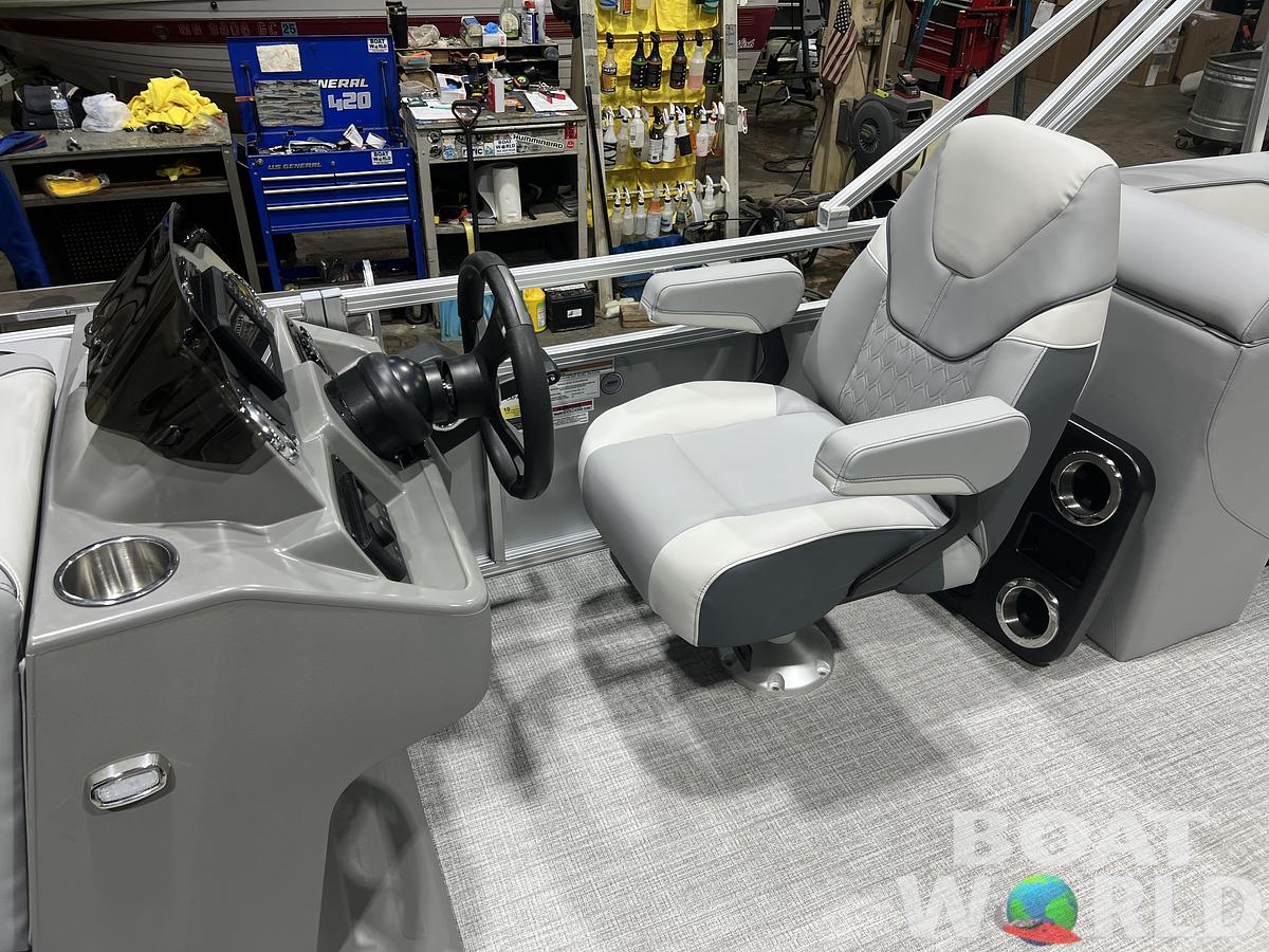 2026 Tahoe Pontoons Sport 2180 Quad Lounge