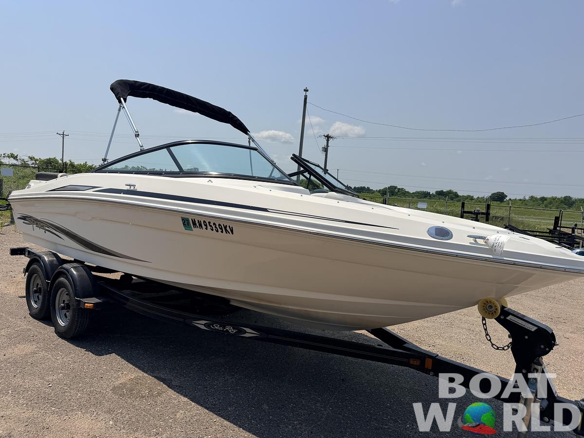 Used 2012 Sea Ray 205 Sport & 220HP 4.3L Mercruiser MPI with Tandem Axle Trailer -$15,995