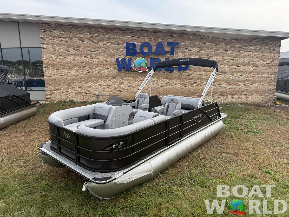 2025 Bentley Pontoons Legacy 200 Swingback
