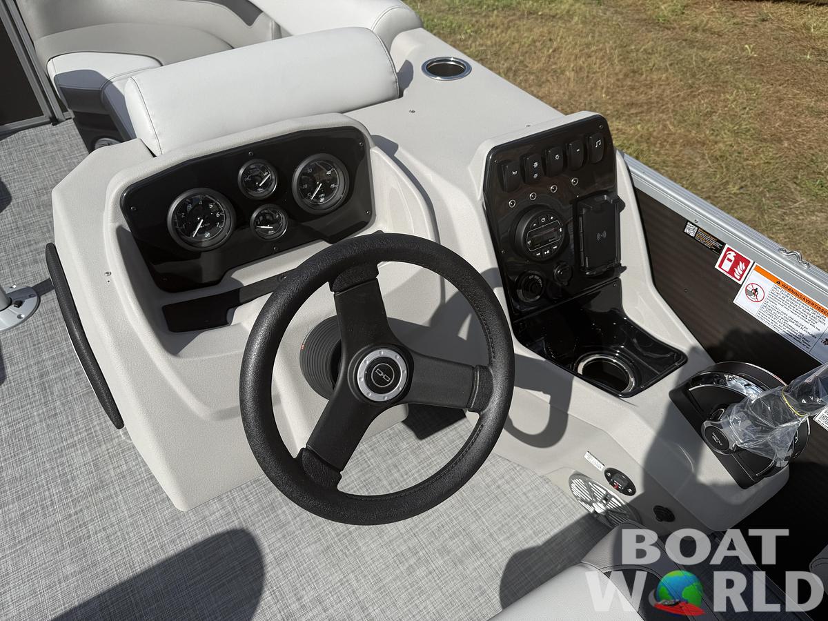 2026 Princecraft Vectra 21 RL Swingback Lounge Pontoon & Mercury 4-Stroke EFI