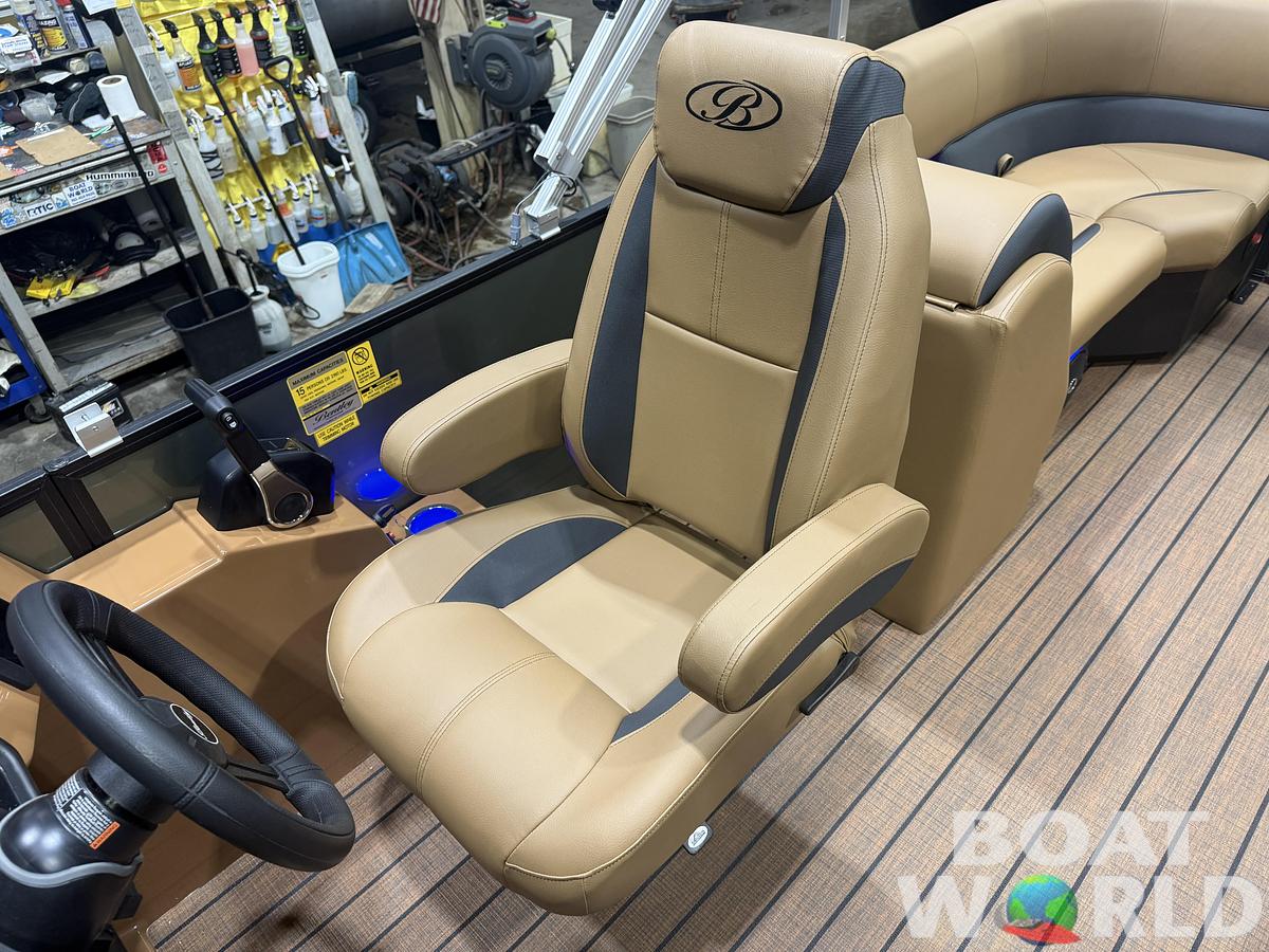 2026 Bentley Pontoons Legacy 220 Navigator DL Quad Lounge 