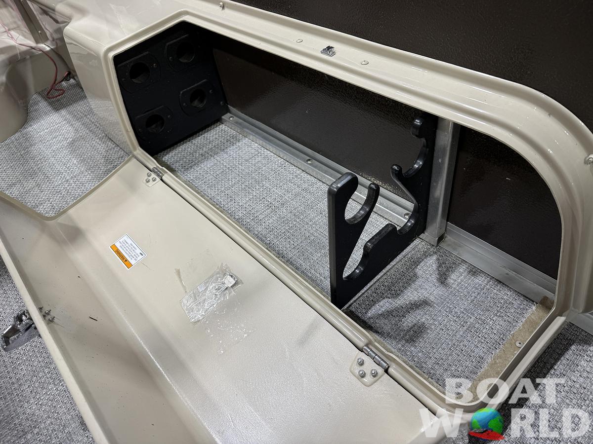 Used 2016 Premier 220 Castaway