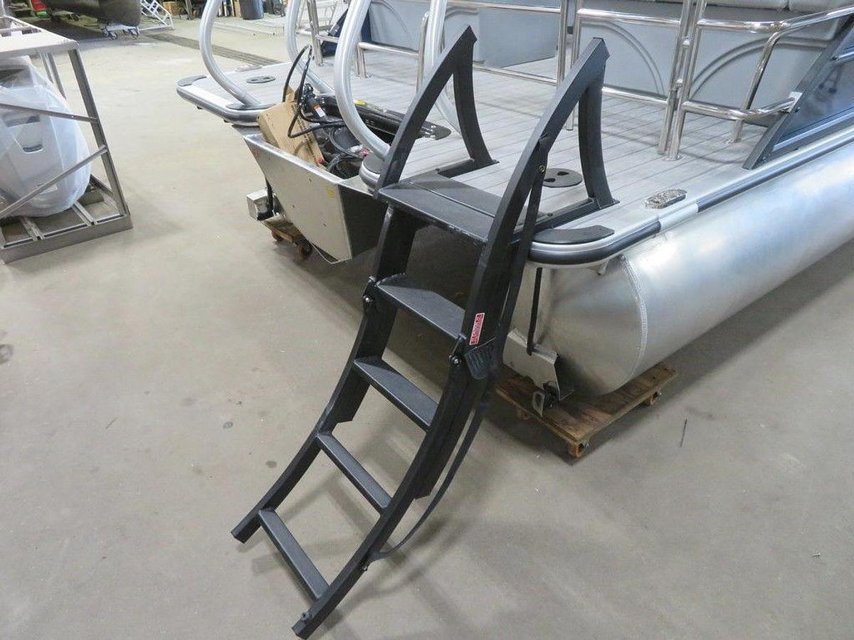 2025 Bentley Pontoons Legacy 223 QSB Swingback Tritoon & Honda 4-Stroke EFI