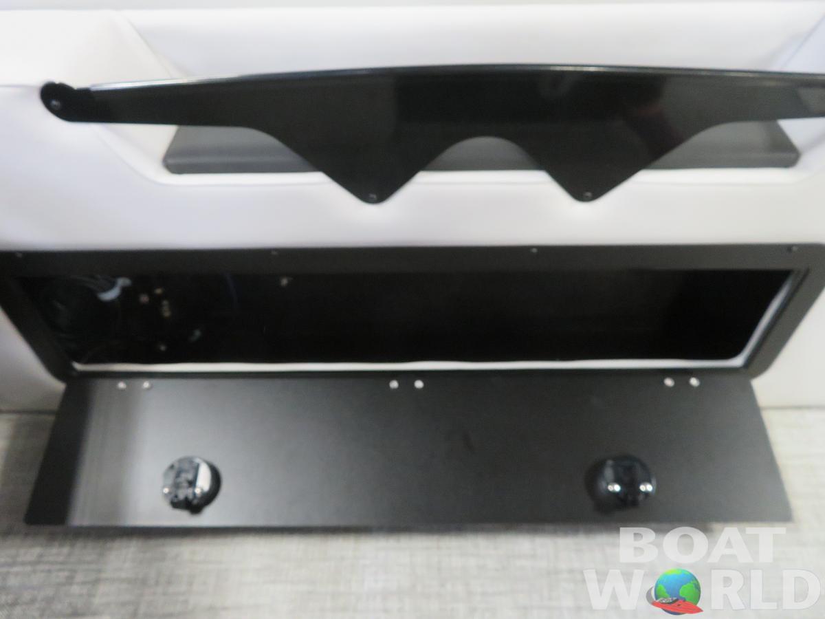 2024 Tahoe Pontoons Cascade 2385 Swingback (VRB) & Honda 115HP 4-Stroke EFI