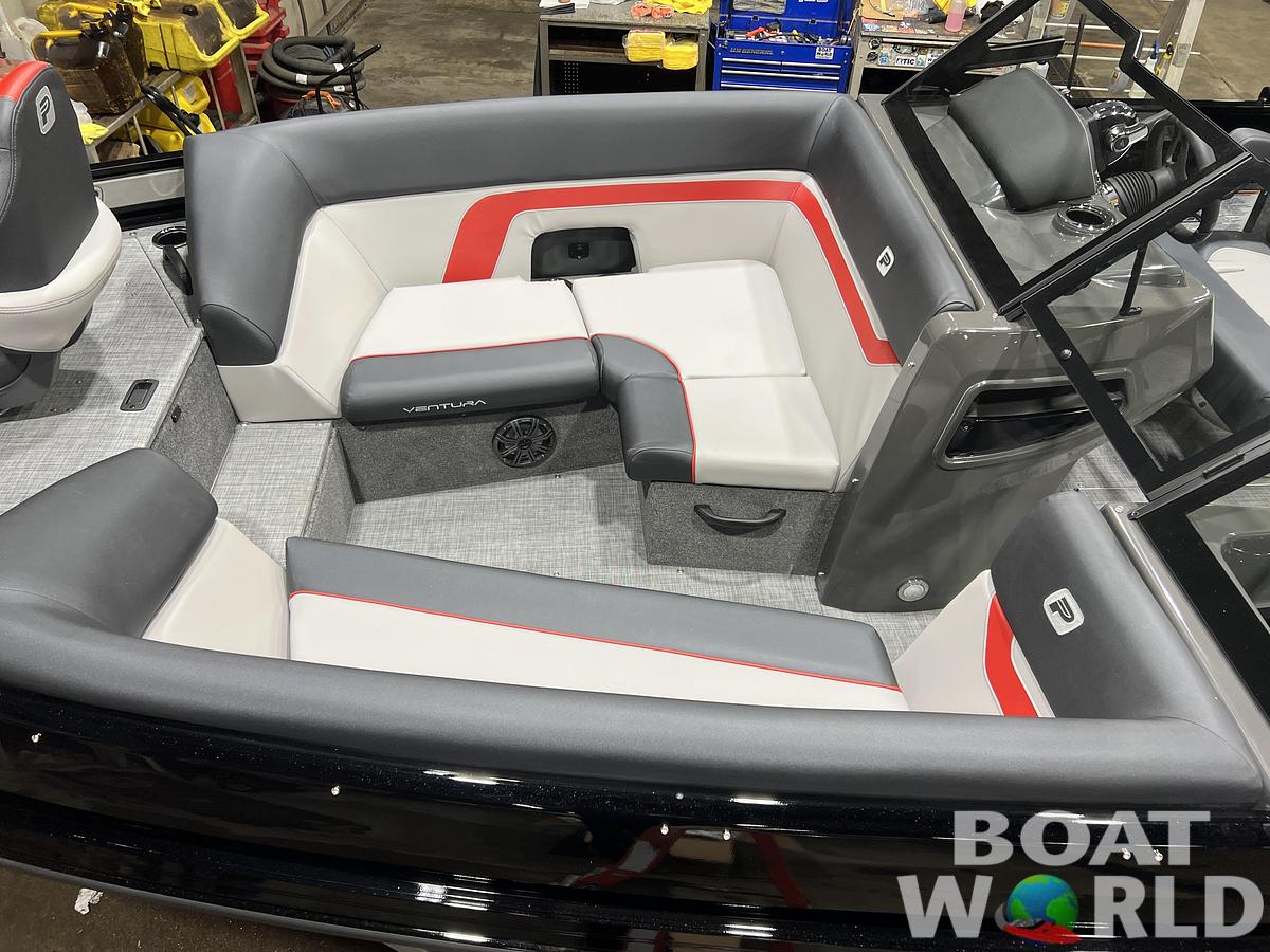 2026 Princecraft Ventura 230 WRL Swingback Deckboat