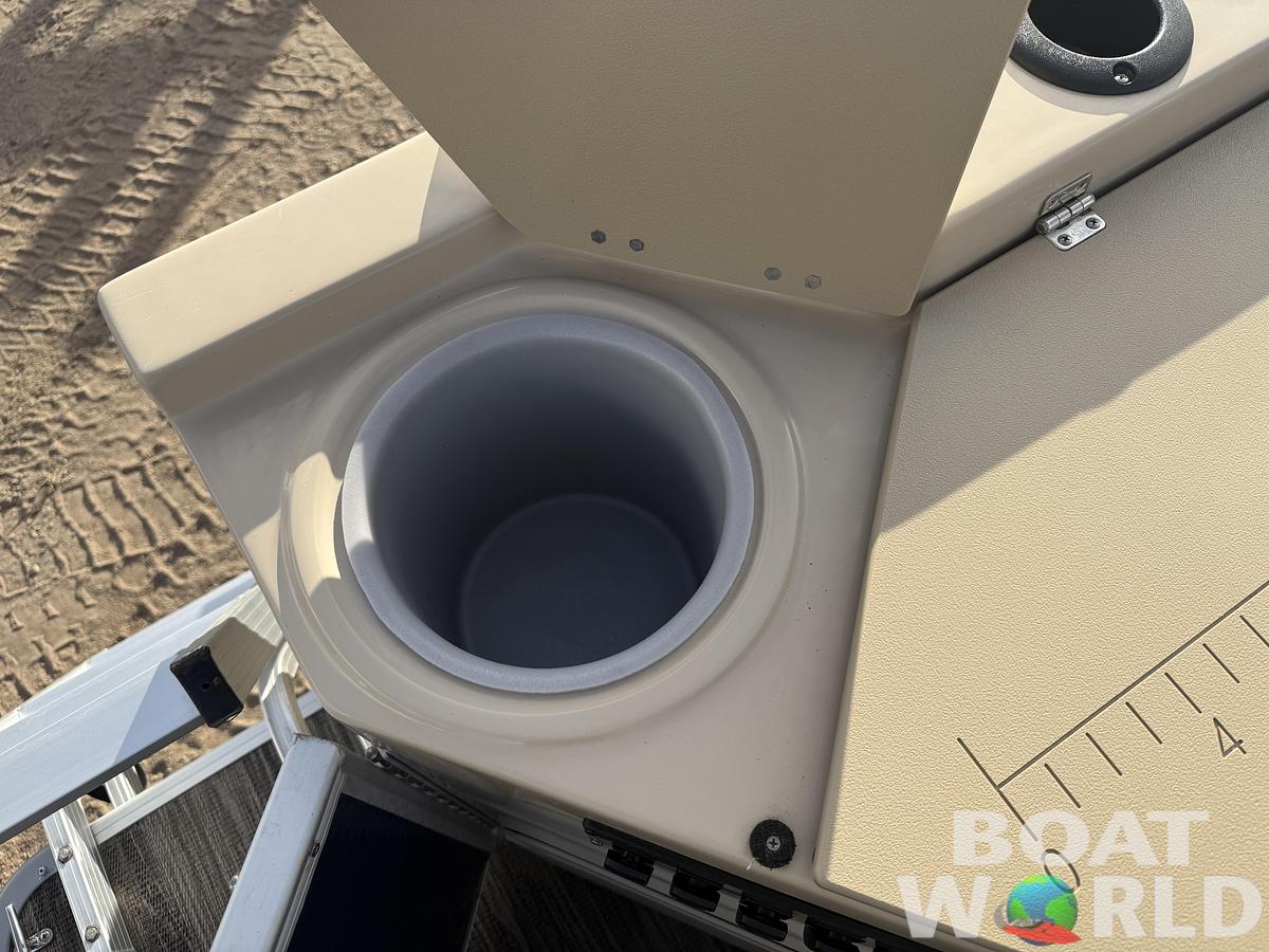 Used 2022 Sweetwater 21' Quad Fish Pontoon