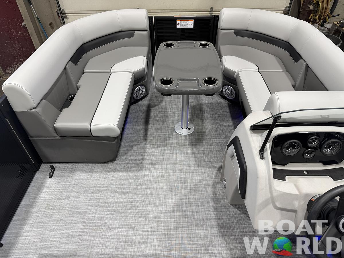 2026 Princecraft Vectra 21 RL Swingback Dinette $30995