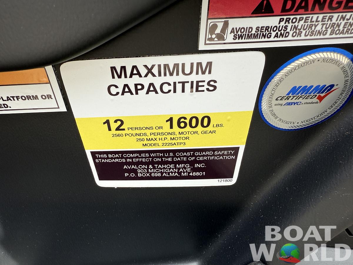 2025 Tahoe Pontoons Cascade 2385 Quad Lounge Shift Tritoon & Honda 4-Stroke EFI