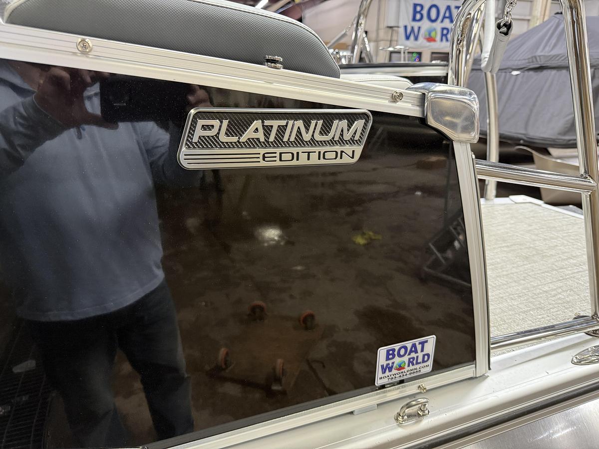 2025 Tahoe Pontoons Cascade 2385 Quad Lounge Shift Tritoon & 225HP 4-Stroke