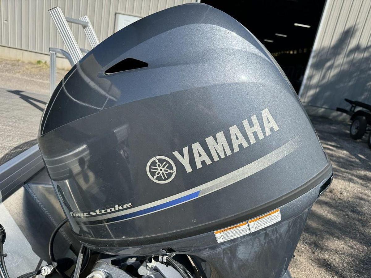 Used 2020 Sweetwater SW 2086 Cruise Pontoon with 70HP Yamaha 4-S EFI