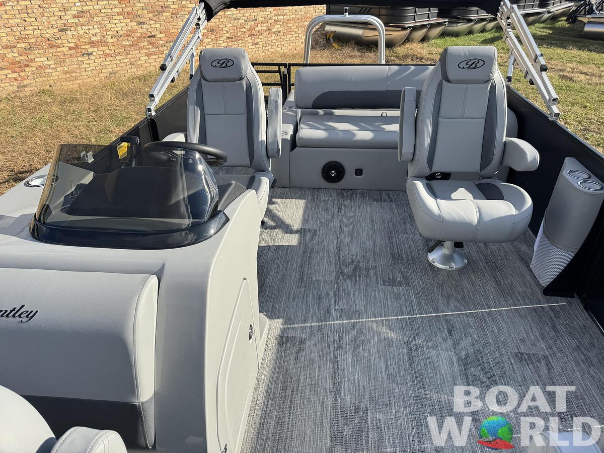 2026 Bentley Pontoons Forward Fish 220 Swingback