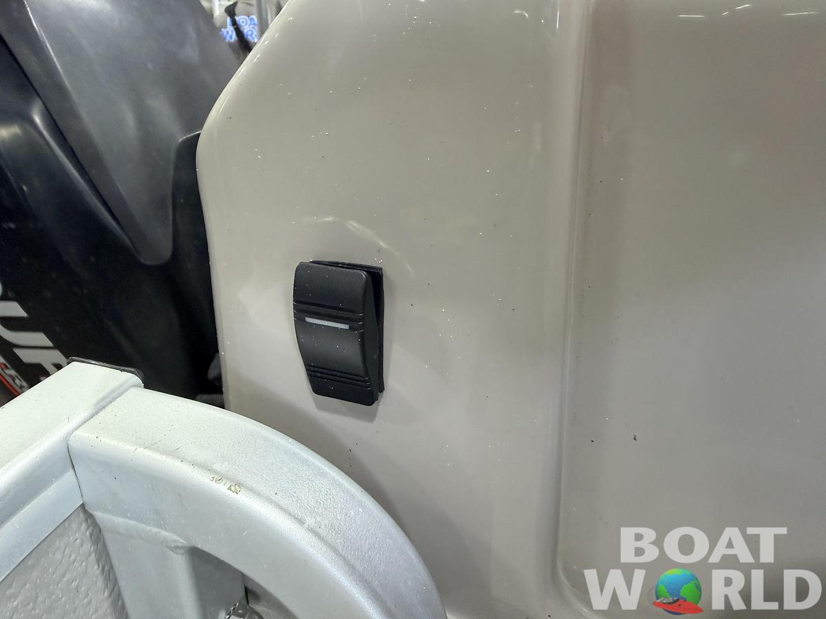 Used 2014 Premier 221 Gemini Fish n Cruise & 50HP Mercury 4Stroke -$19,995