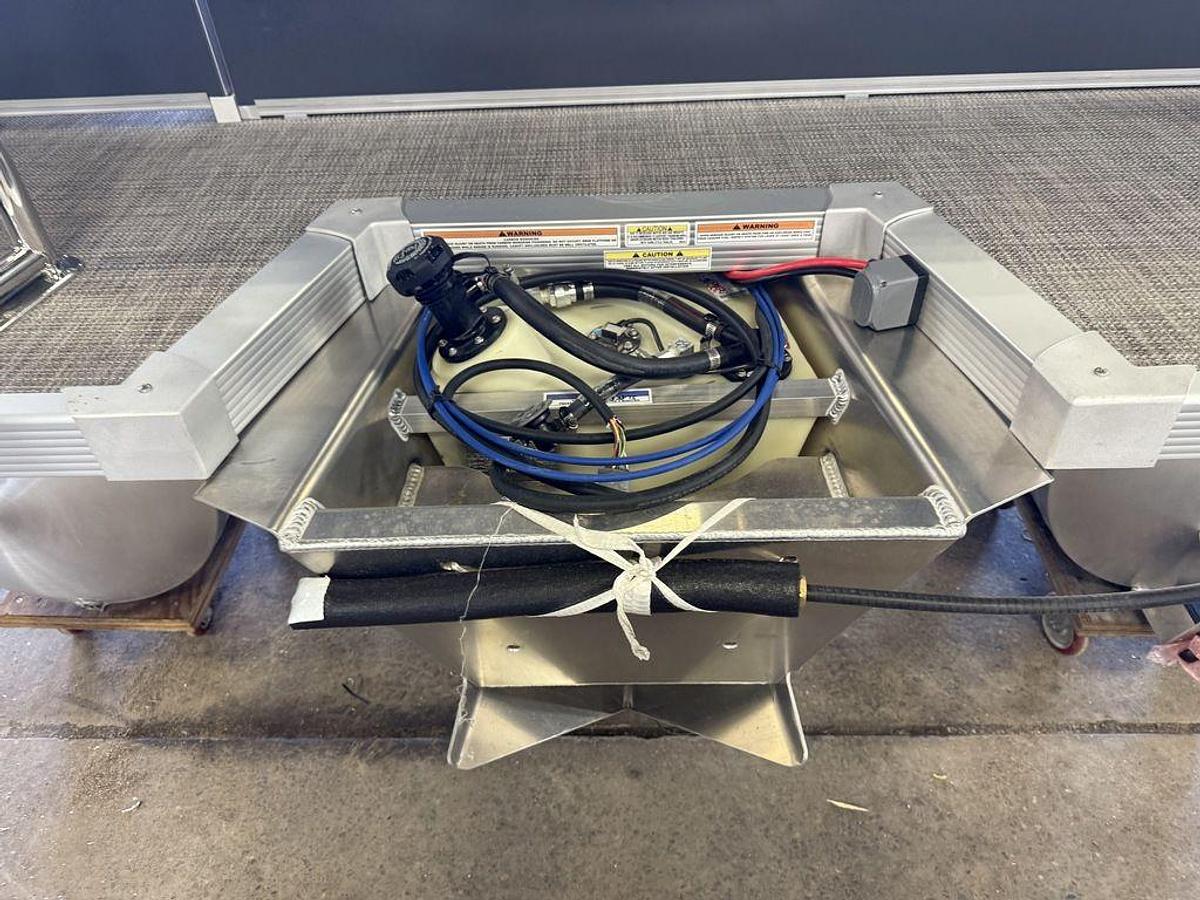 2025 Tahoe Pontoons LTZ 2385 Elite Cruise & Honda 4-Stroke EFI