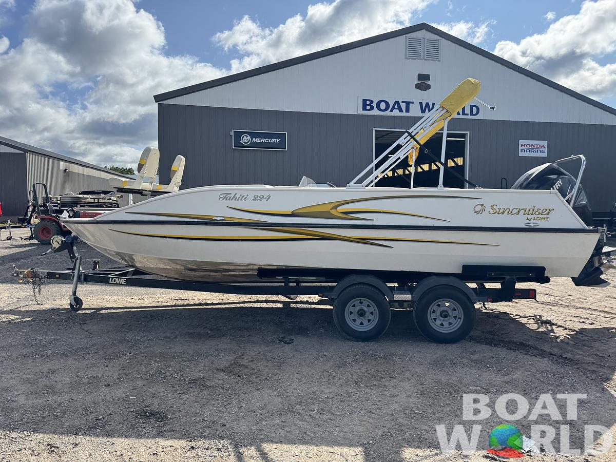 Used 2007 Lowe Suncruiser Tahiti 224 Deck Boat