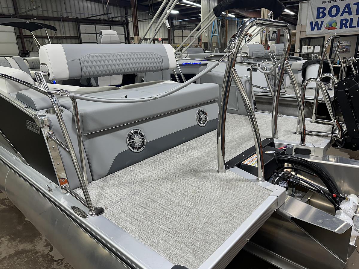 2025 Tahoe Pontoons Cascade 2385 Cruise Rear Bench Tritoon & Honda 225HP 4-Stroke EFI