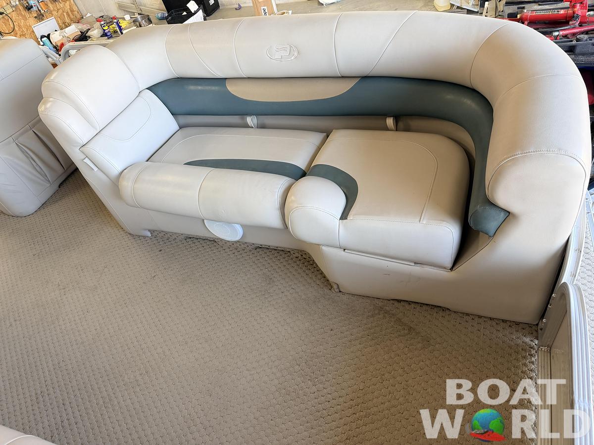 Used 2007 Princecraft  20 Versailles Pontoon & 60HP Mercury 4Stroke - $14,995