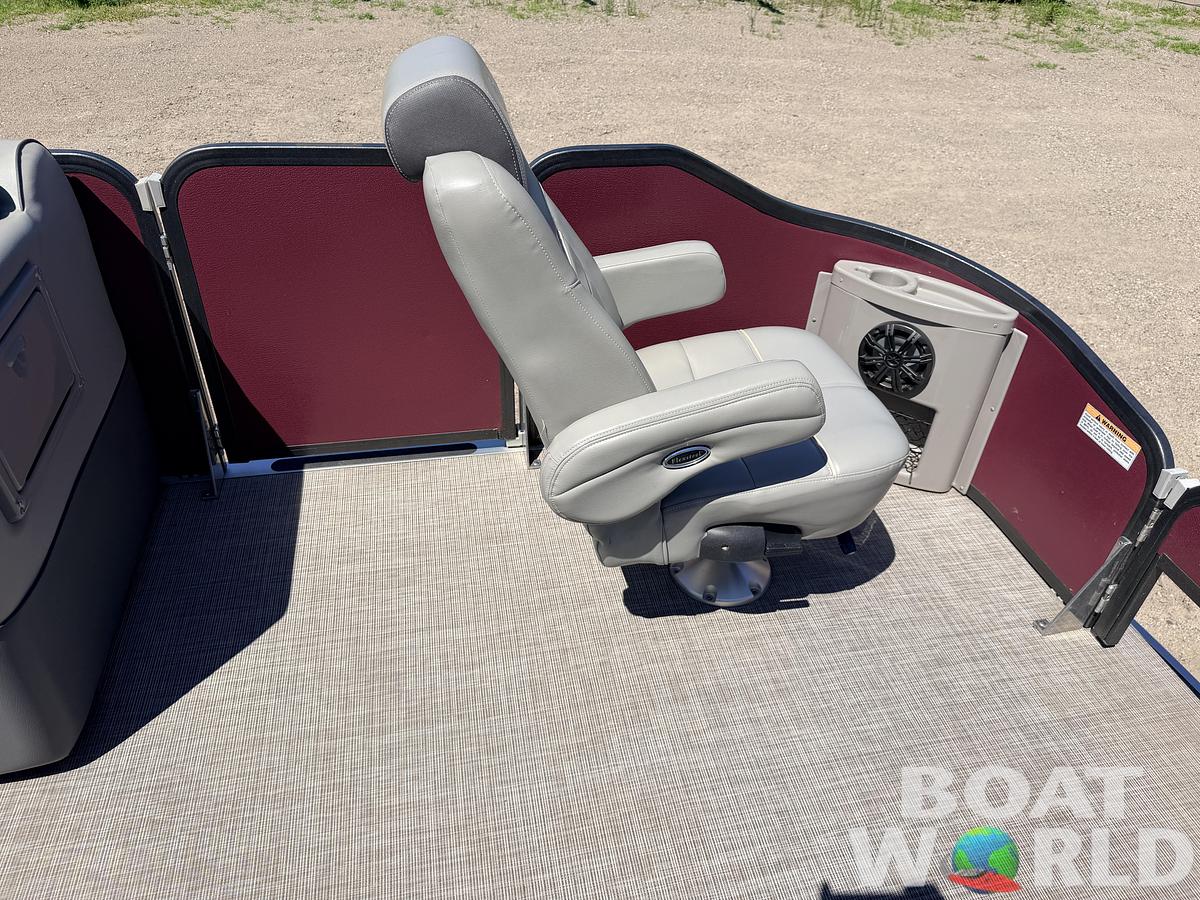 Used 2016 Premier 220 Explorer