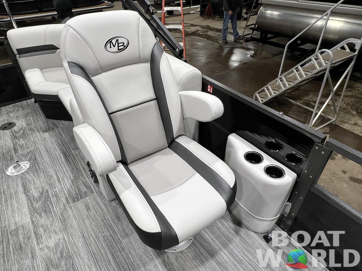 2026 Montego Bay 8522 BR DL Quad Lounger & Honda 4-Stroke $39995