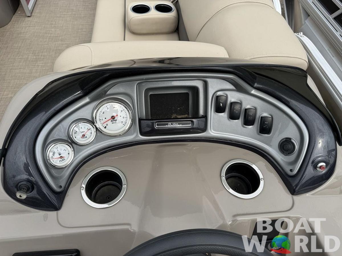 Used 2023 Sun Tracker Party Barge® 20 DLX