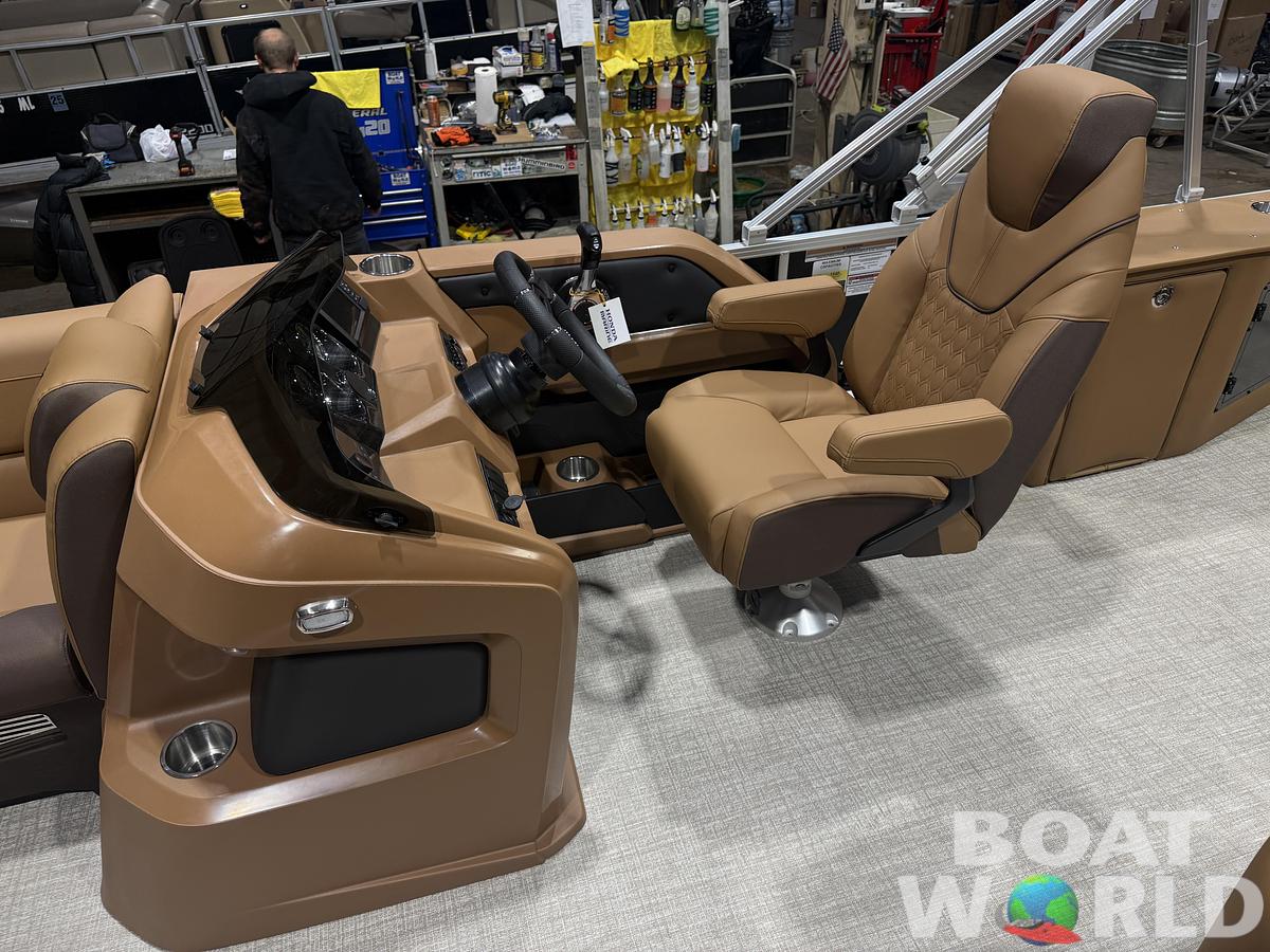 2025 Tahoe Pontoons LTZ 2385 Cruise Rear Bench (CRB) 