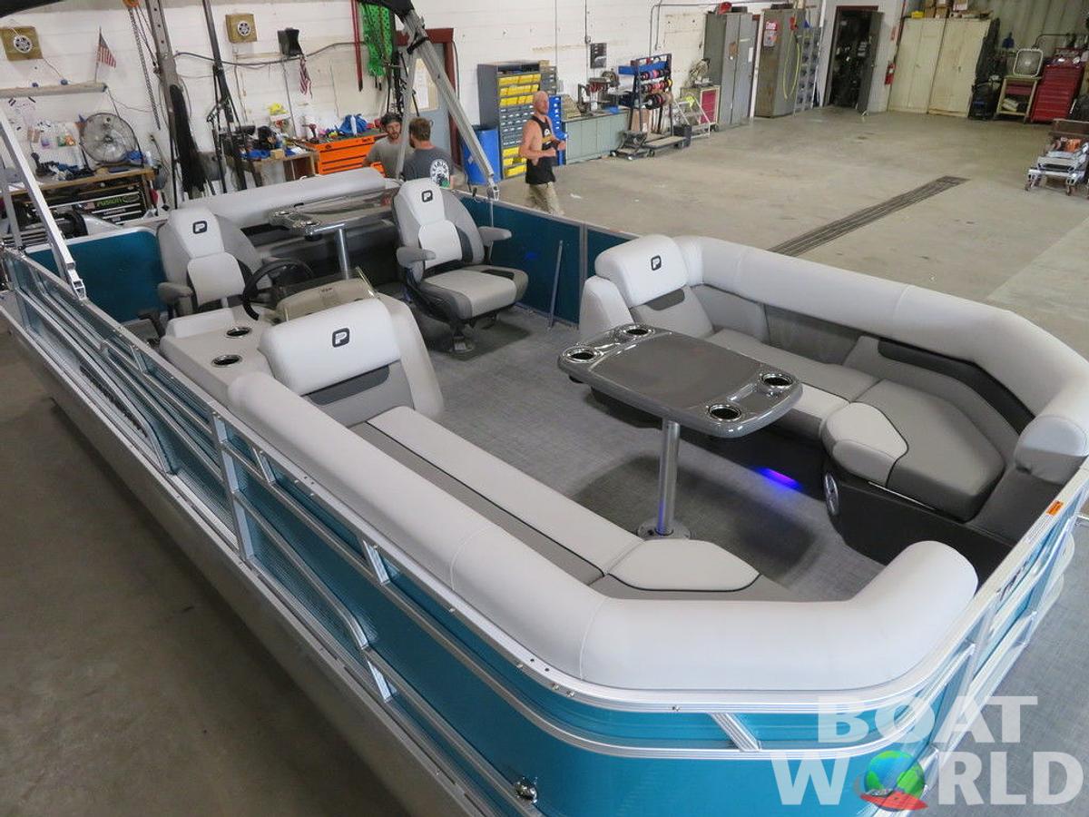 2025 Princecraft Vectra 23 RL SS Swingback Pontoon & Mercury 4-Stroke EFI