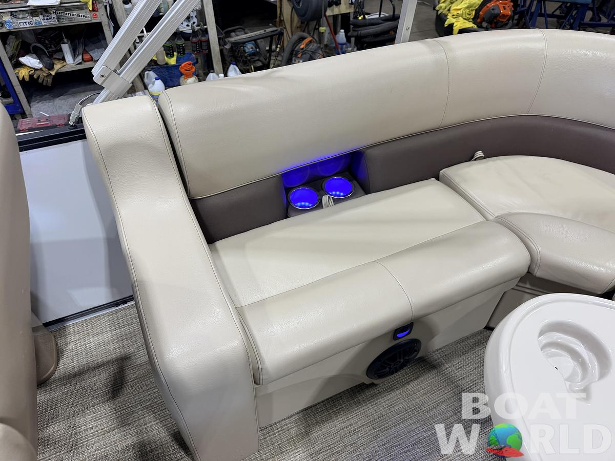 Used 2022 Bentley Pontoons Legacy 200 Navigator Quad Lounge & 100HP Honda 4Stroke -$34,995