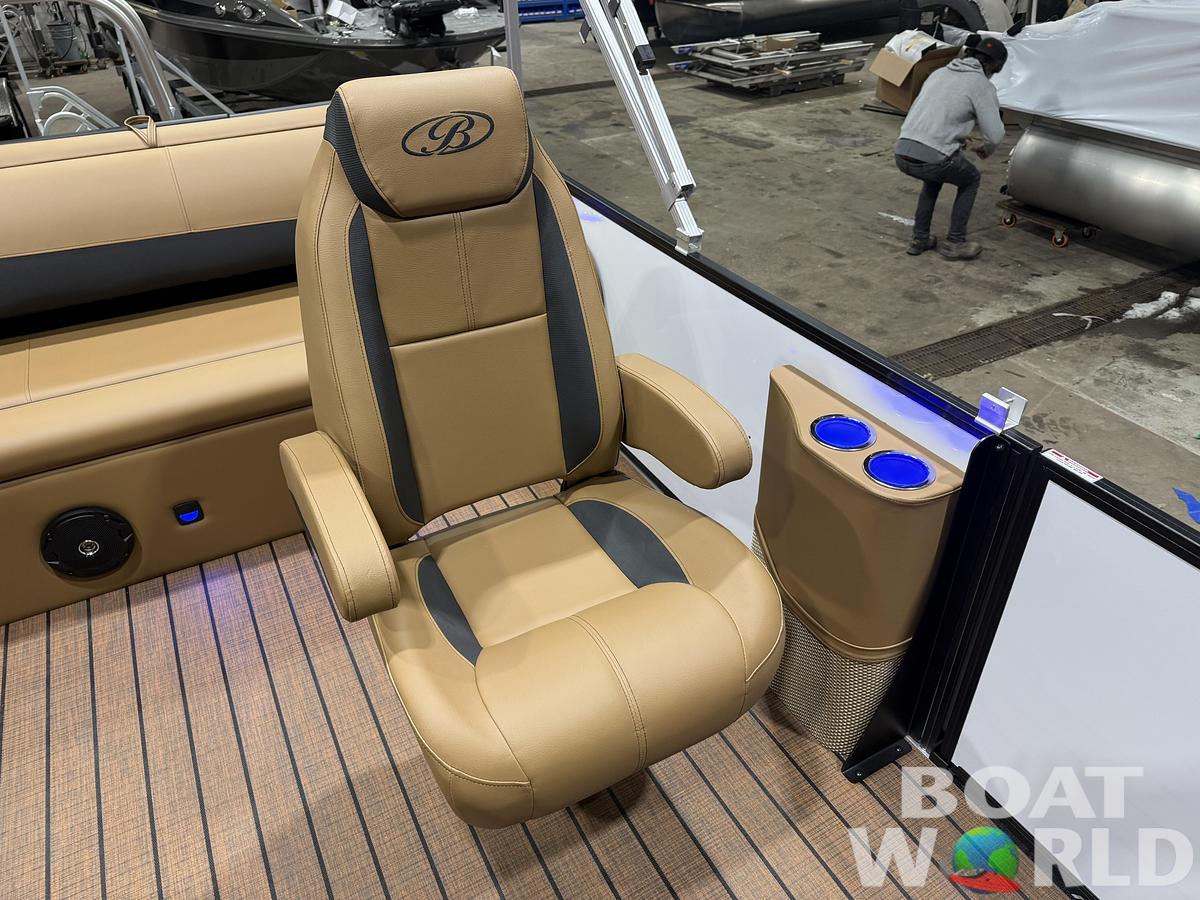 2026 Bentley Pontoons Legacy 220 Swingback