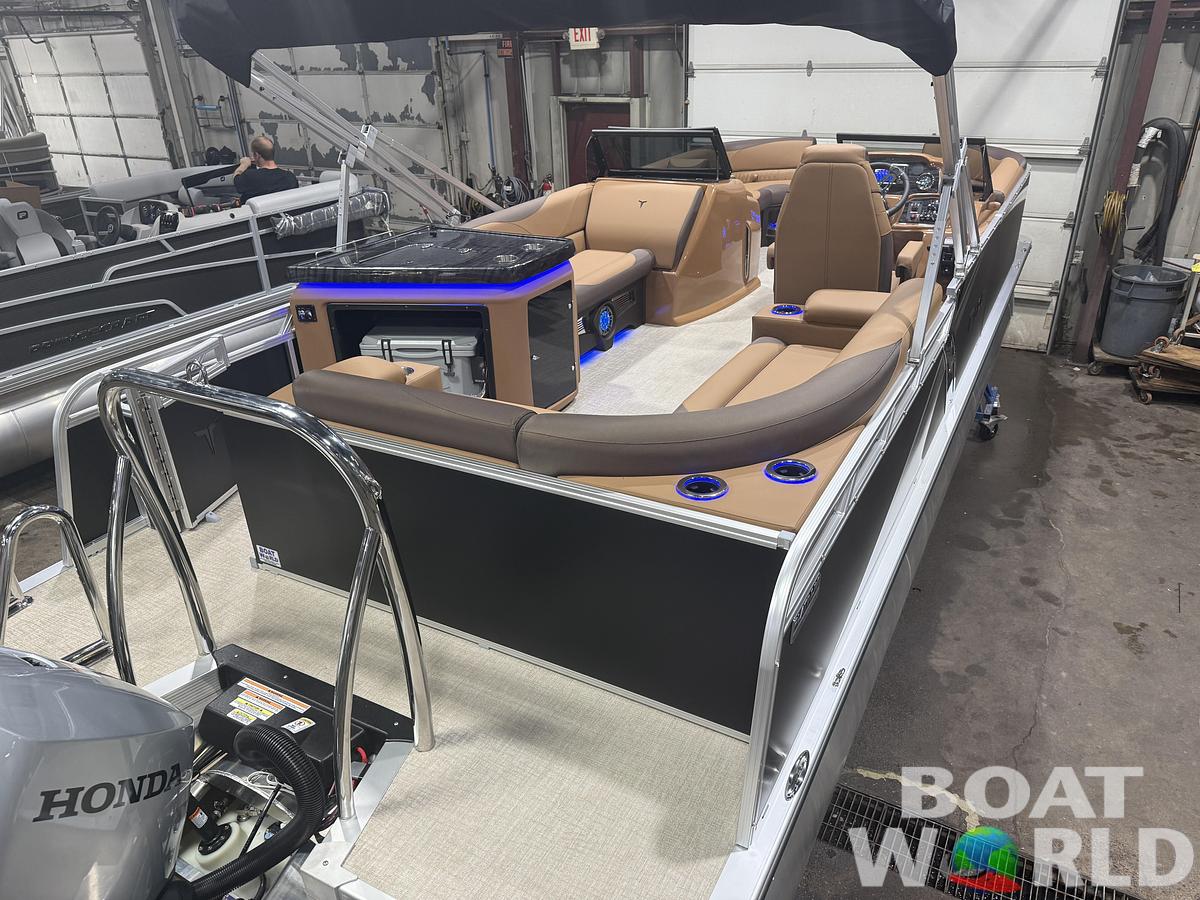 2026 Tahoe Pontoons LTZ 2385 Elite Windshield Tritoon