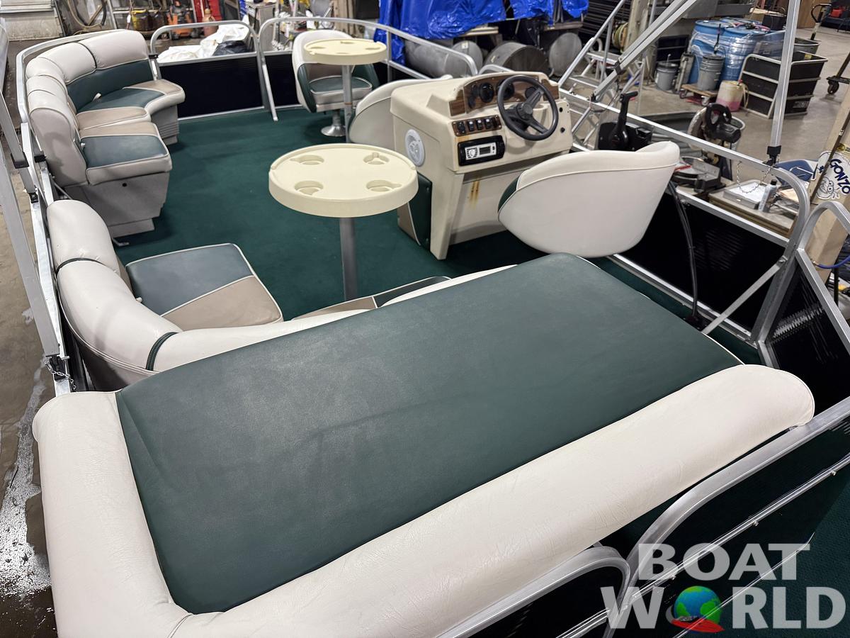 Used 2005 Leisure Island 2021 & 40HP