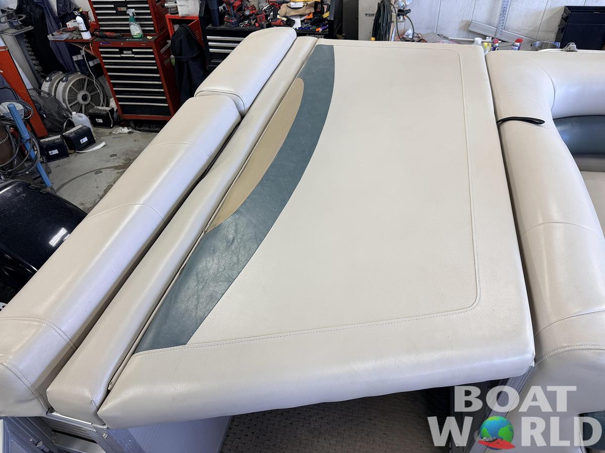 Used 2007 Princecraft  20 Versailles Pontoon & 60HP Mercury 4Stroke - $14,995