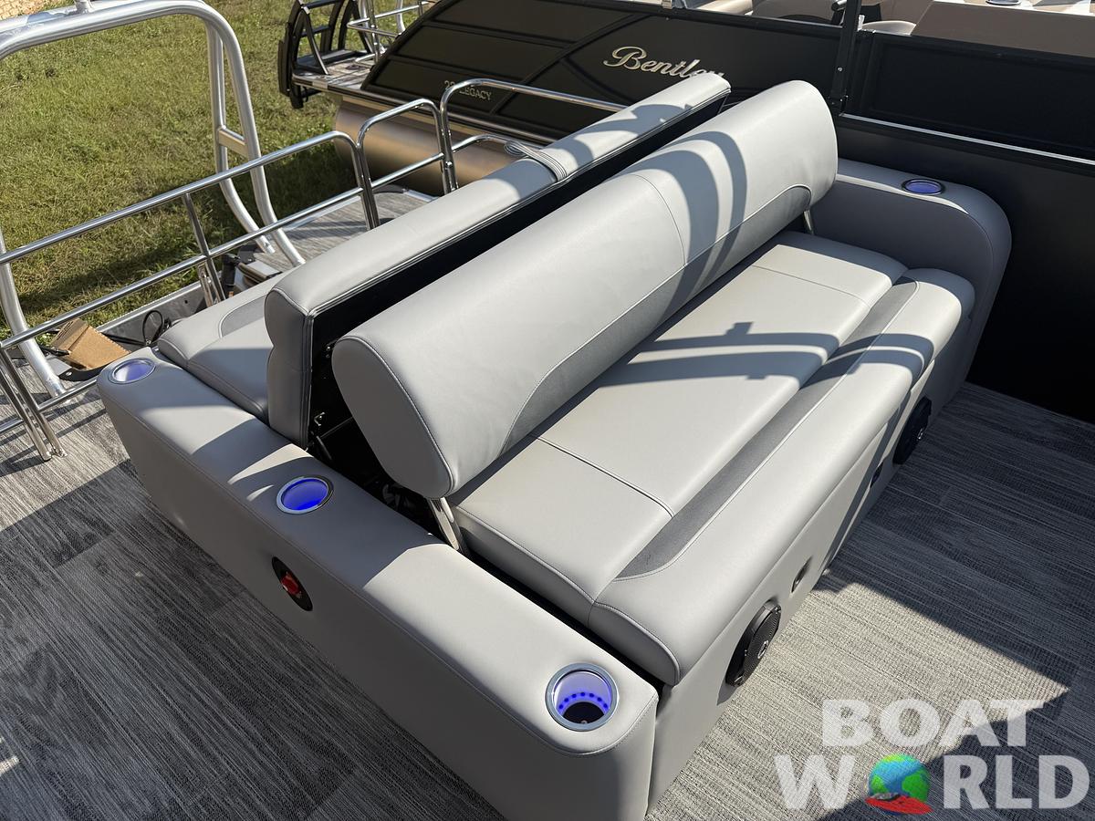 2026 Bentley Pontoons Legacy 223 Swingback Tritoon & Honda 4-Stroke EFI