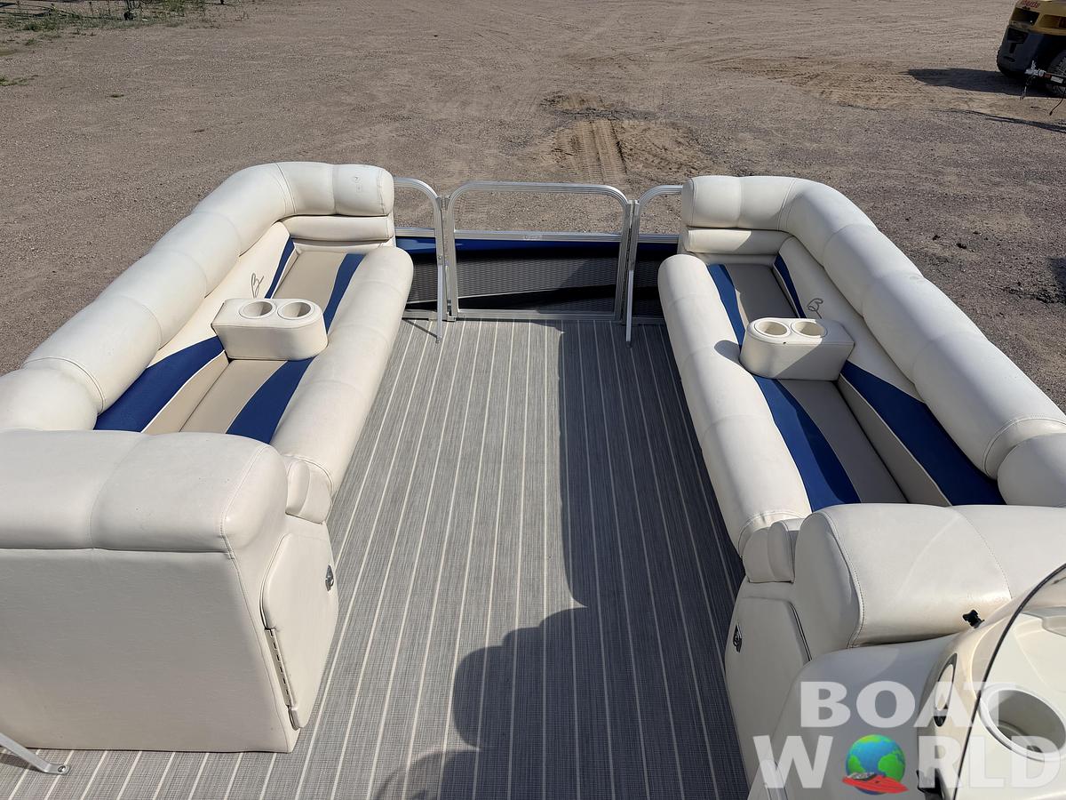 Used 2000 Bennington 2275 LX & 50HP Mercury 4Stroke -$12,995