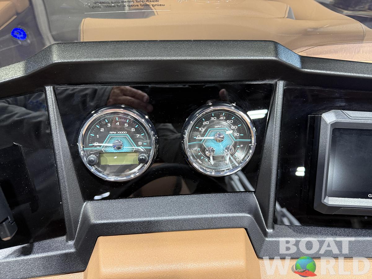 2027 Tahoe LTZ VRB Swingback Tritoon & Honda $53995