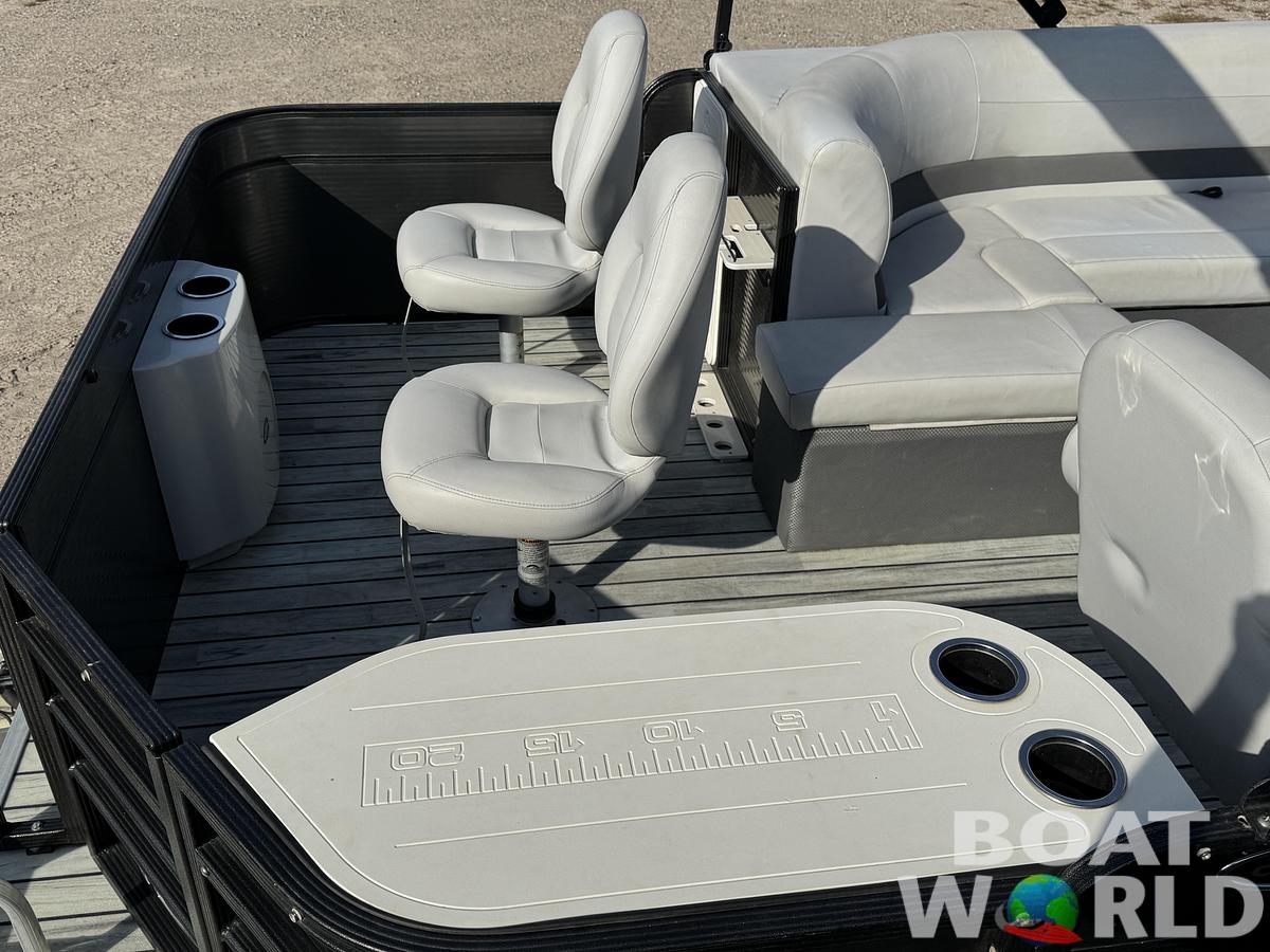 Used 2017 Crest  200 Pontoon with 115HP Yamaha Fourstroke EFI