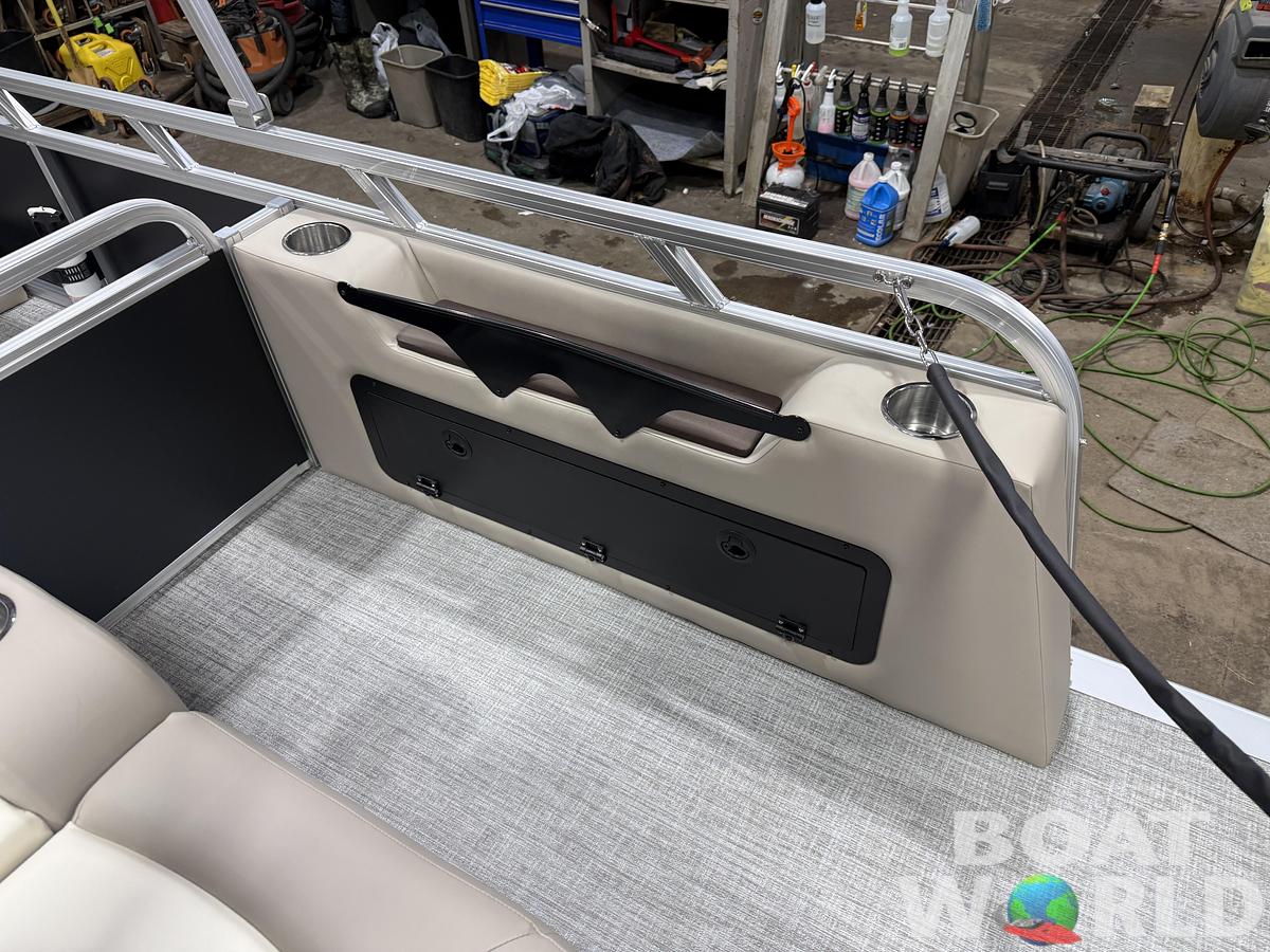 2026 Tahoe Sport VRB 2385 Swingback & 4-Stroke $34995