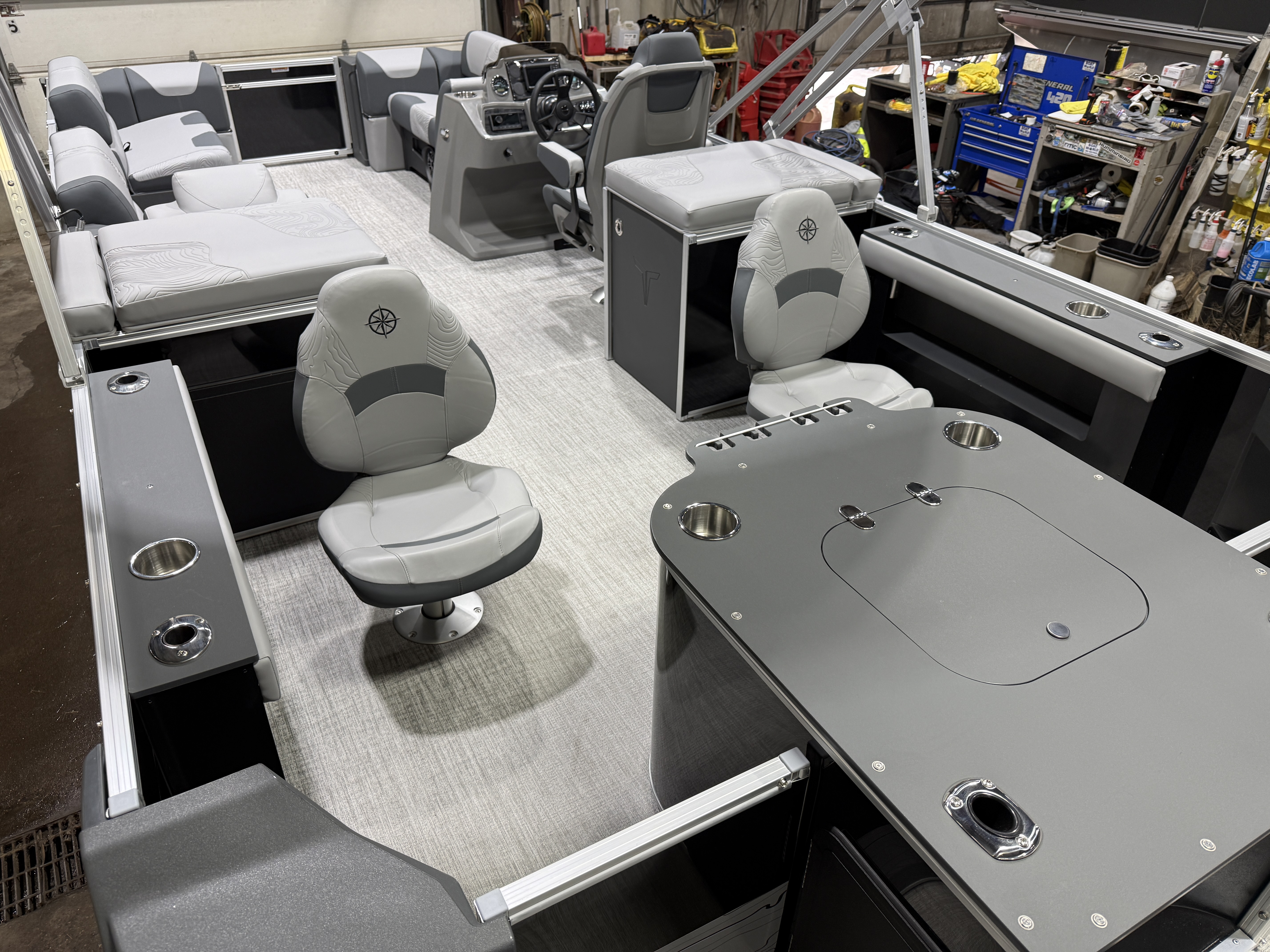 2026 Tahoe Pontoons GEOfish 2385 Rear Fish 