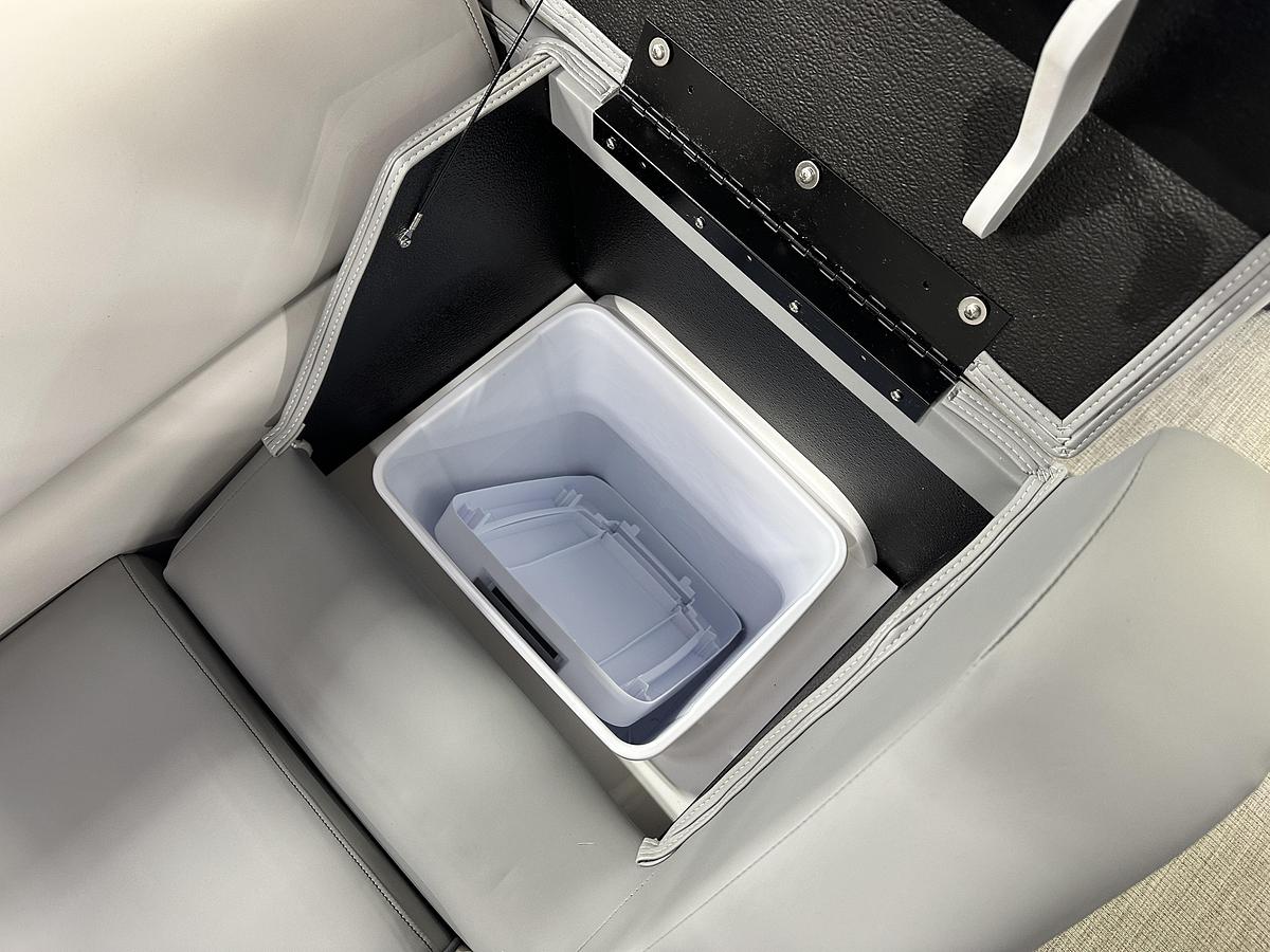 2025 Tahoe Pontoons Cascade 2385 Cruise Rear Bench Tritoon & Honda 225HP 4-Stroke EFI